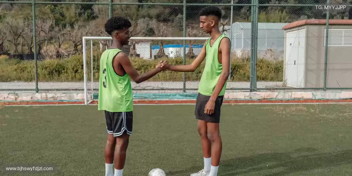 直播镜头锁定胜负悬念，你的呐喊永不迟到！📺